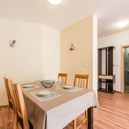 Seanest Златни пясъци