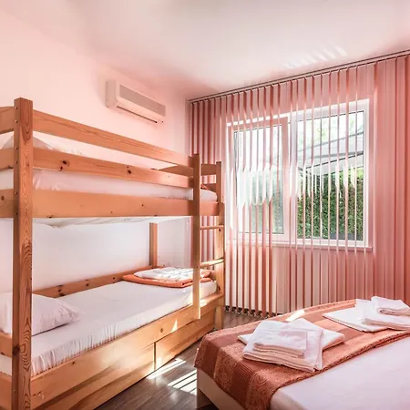 Апартамент Seanest